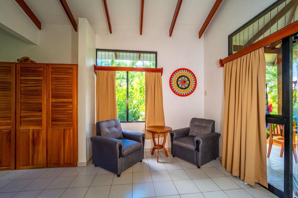 Hotel Colinas del Sol