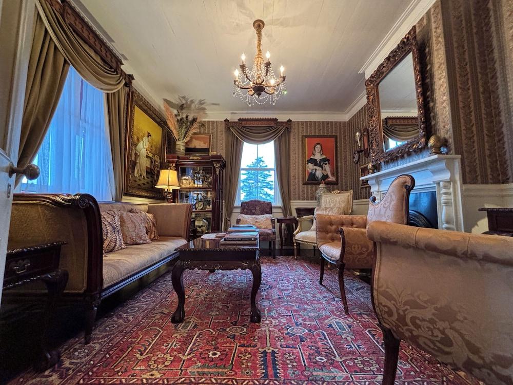 George House Heritage B&B