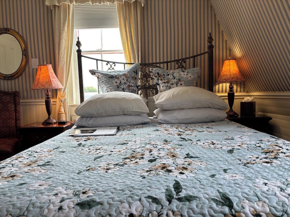 George House Heritage B&B