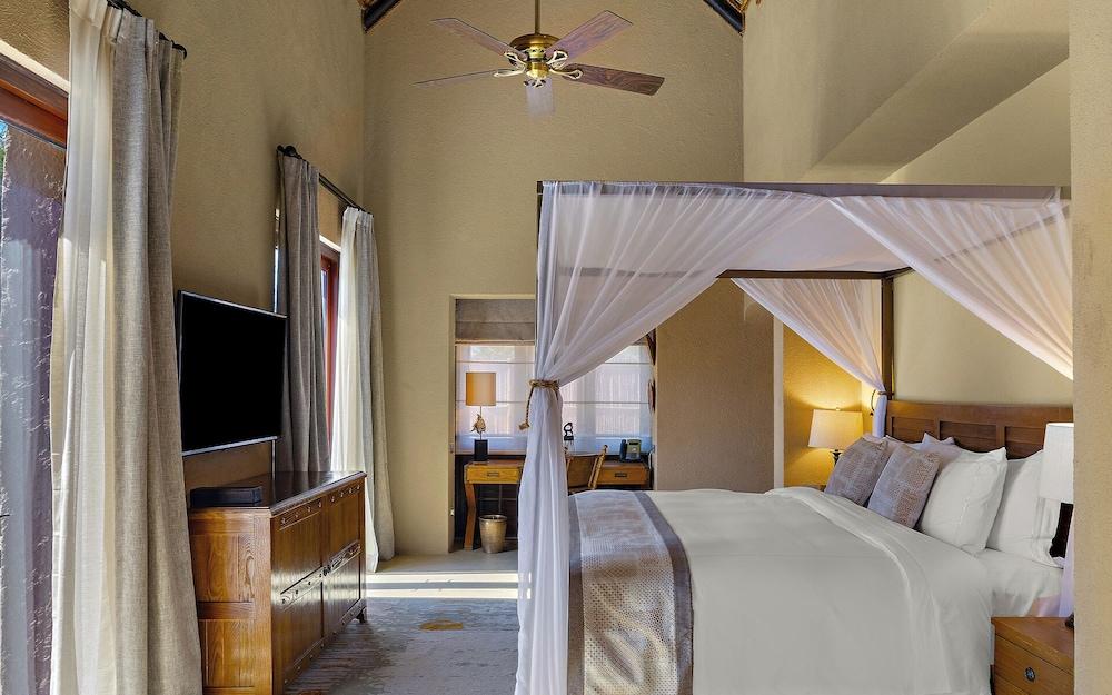 Anantara Al Sahel Villa Resort