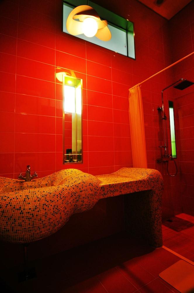 Haslla Art World Museum Hotel