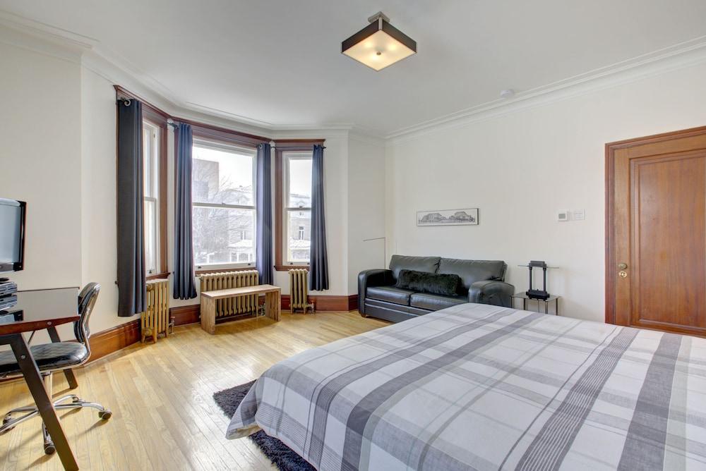 Le Widor, Petit Hôtel