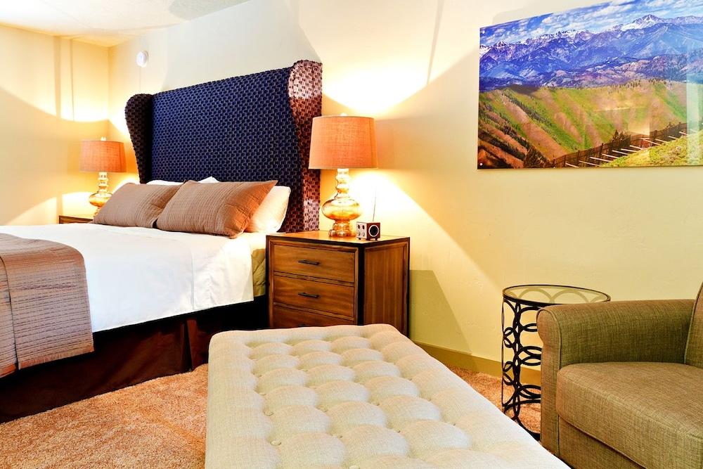 Blue Lakes Inn & Extended Stay