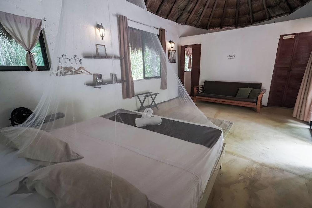 Jolie Jungle Eco Hotel