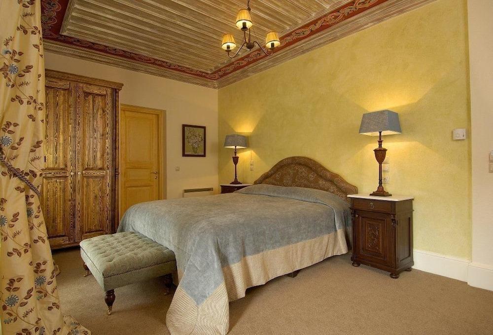 Emotions Country Resort