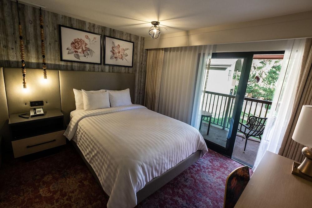 Cliffrose Springdale, Curio Collection by Hilton