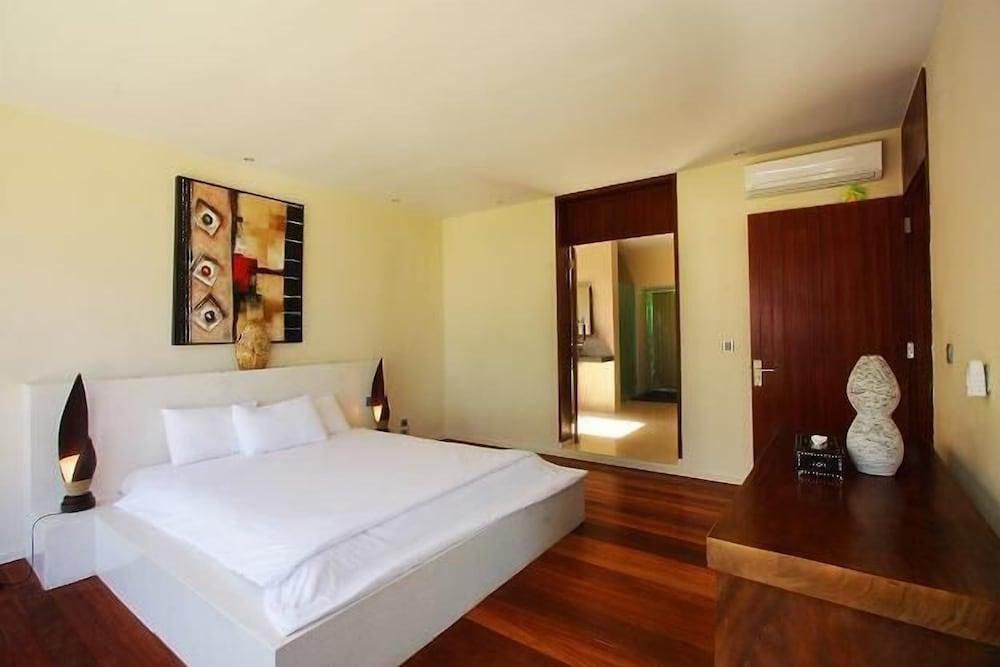 Villa Tiara Lombok Island