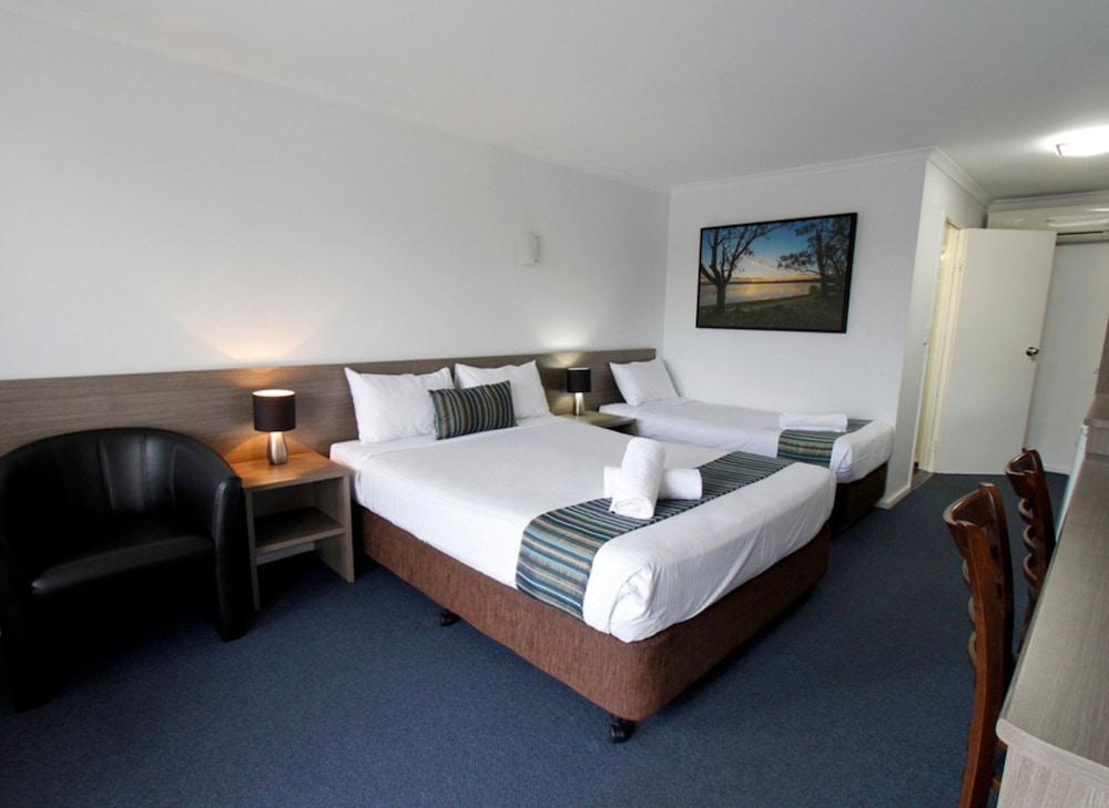 Sugar Country Motor Inn