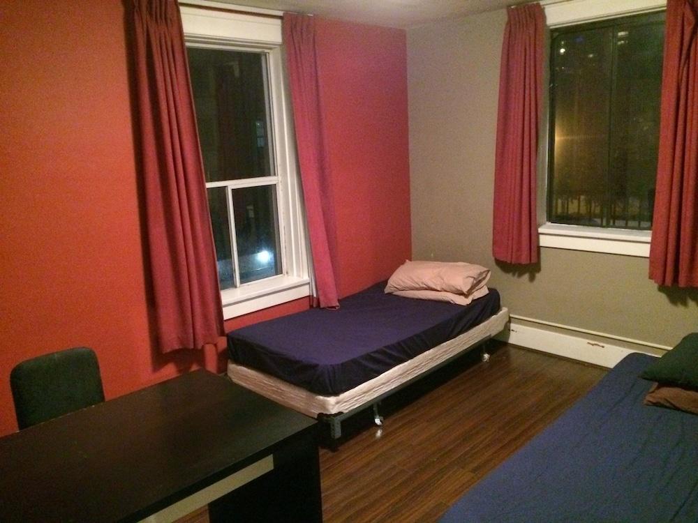 MondeLiving Robson Living