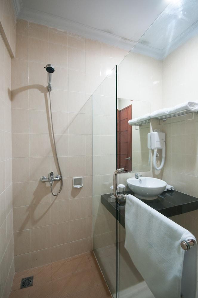 Bella Hotel Surabaya