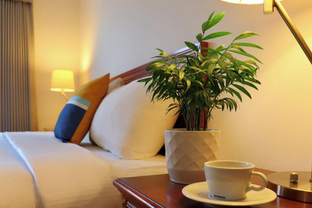 August Jack Motor Inn