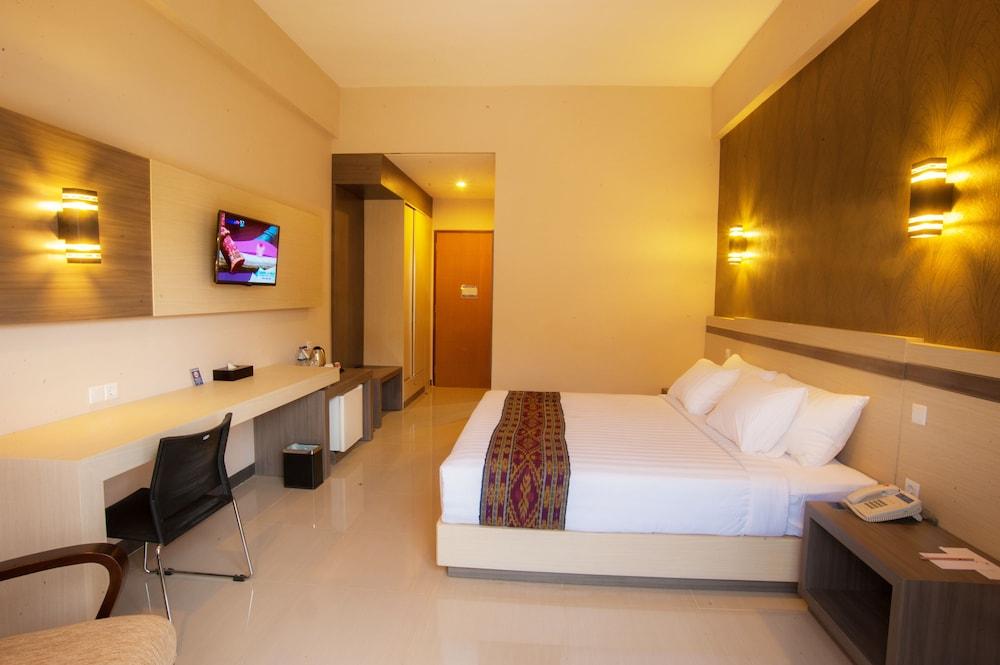 Lombok Raya Hotel