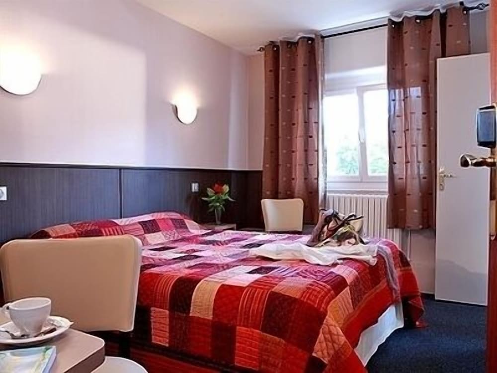 Hôtel CARRER Le Rhien