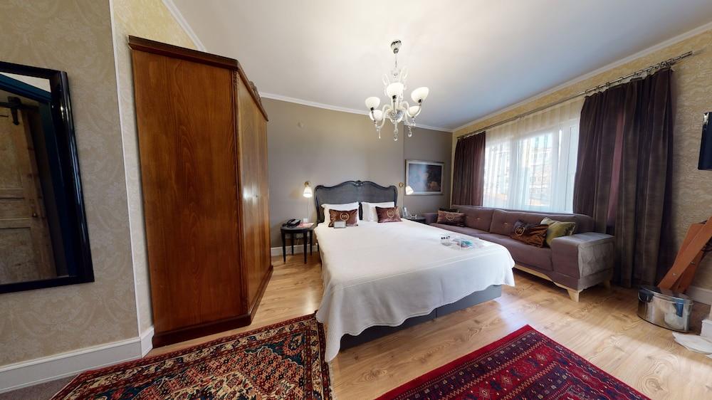 Faik Pasha Suites