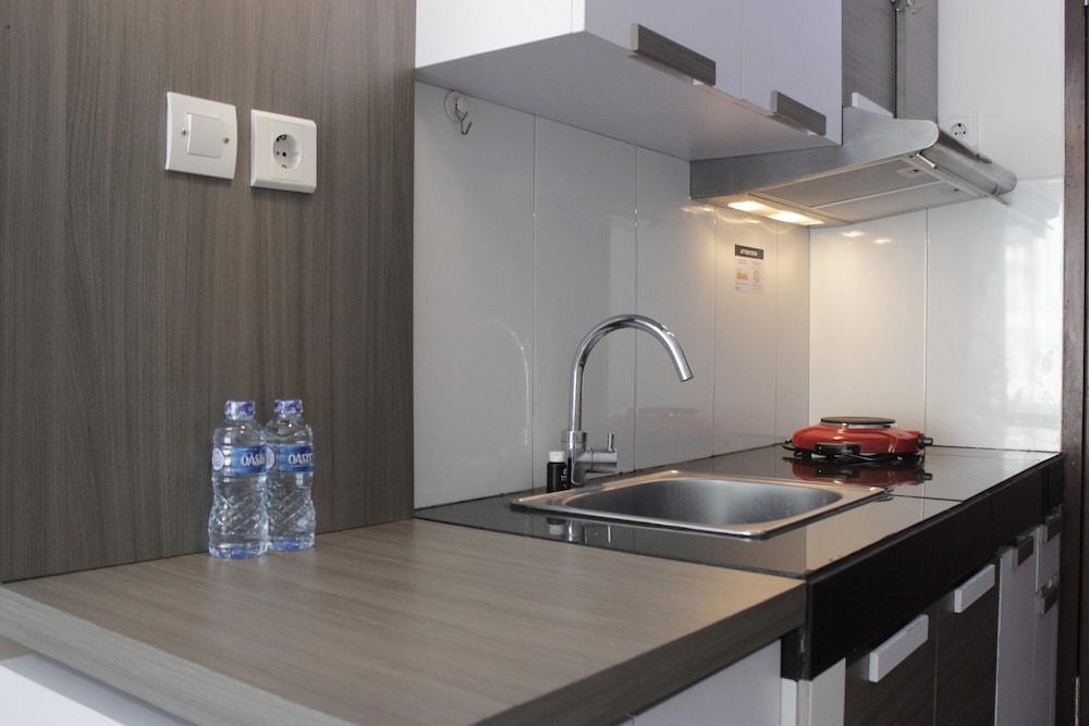 Strategic & Stylish Studio Gateway Pasteur Apartment near Pasteur Exit Toll