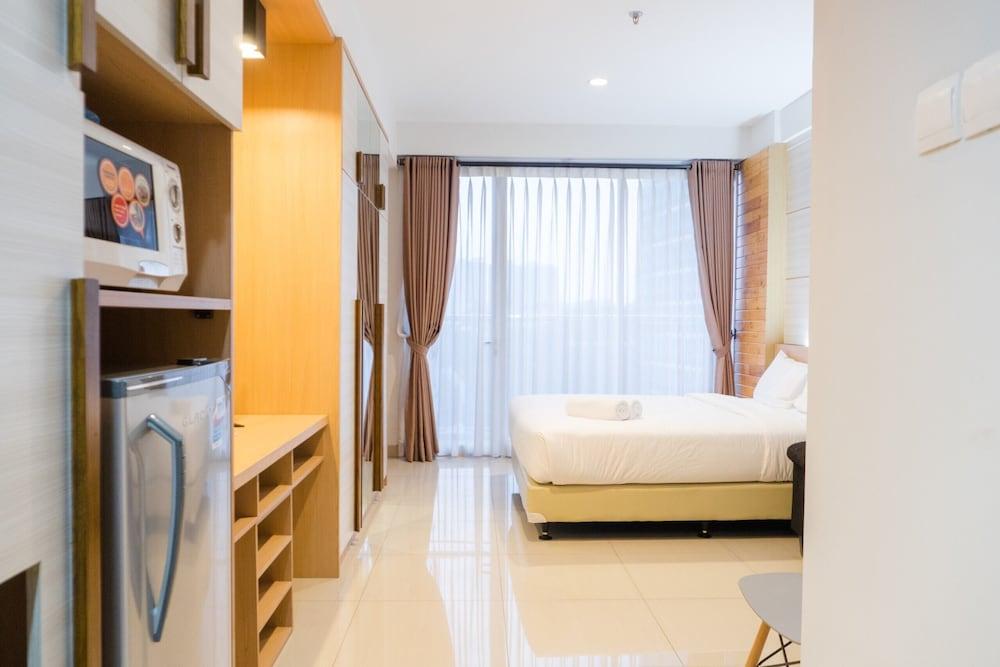 Comfy Studio At Dago Suites Apartment
