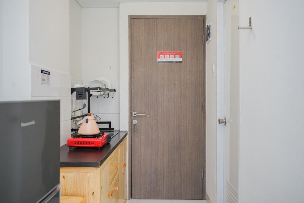 Emerald Bintaro Studio Apartment near British School