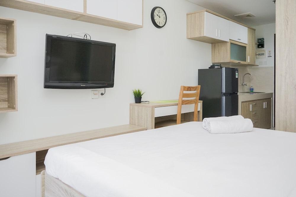 Comfortable Studio Apartment at Springwood Residence