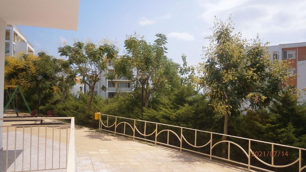 Modern 1-bed Apartment in Sort After Sveti Vlas