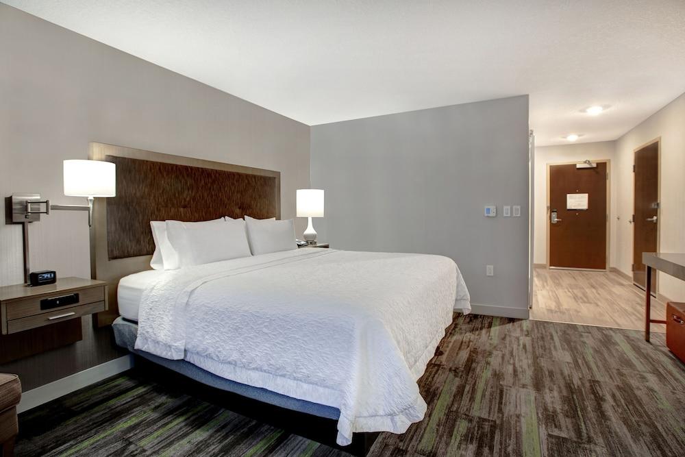 Ramada by Wyndham St. Paul AB