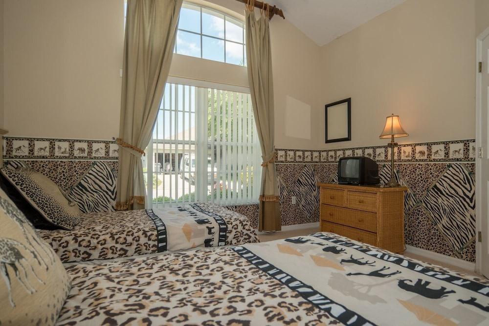 Fc121pp 5 Bedroom Villa in Four Corners