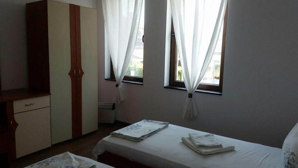 Remarkable 2-bed Apartment in Aleksandrovo