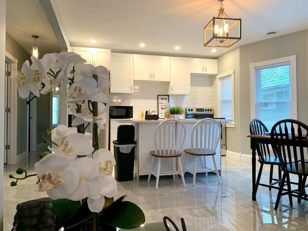 The Maid of the Mist Villa-Yard &Parking