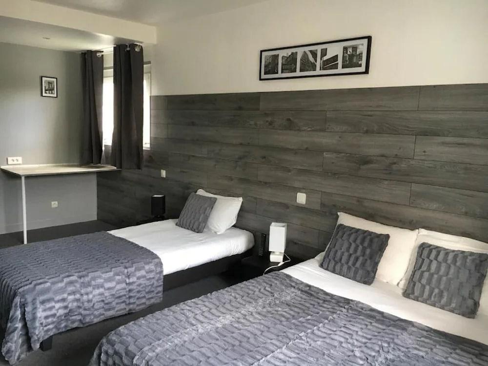 Hotel Mervil Airport