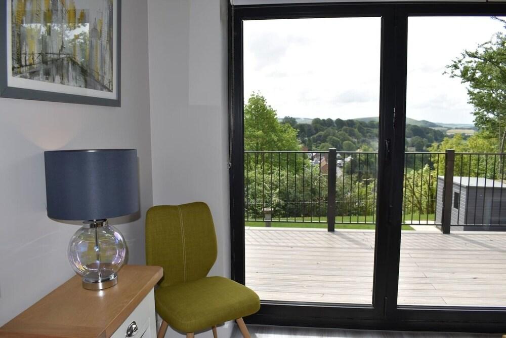 The View, Charming 2-bed Apartment in Shaftesbury,