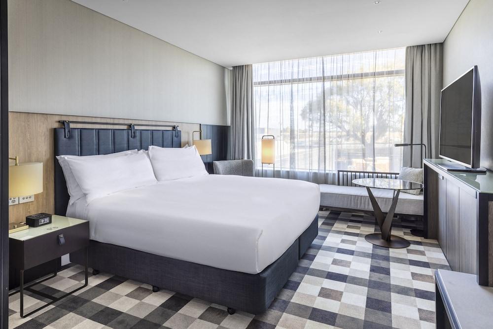 DoubleTree by Hilton Auckland Karaka