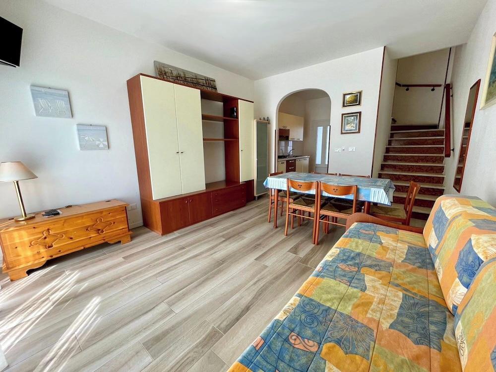 Terraced House With Private Garden