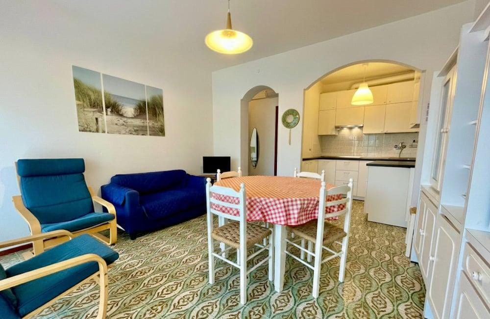 Amazing Villa With Private Garden