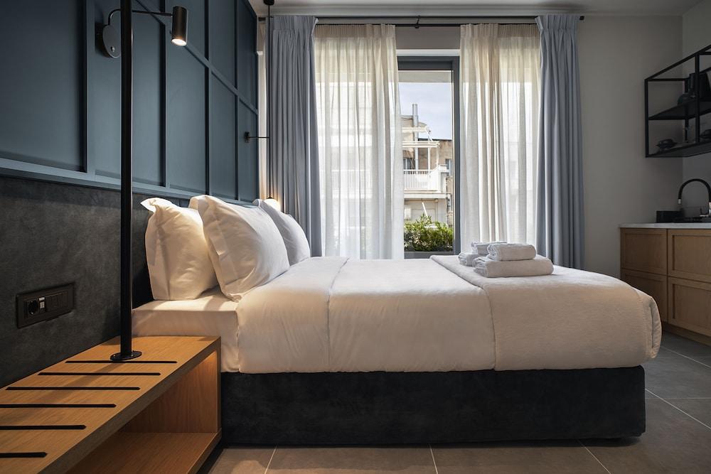 Bob W Athens Akadimia