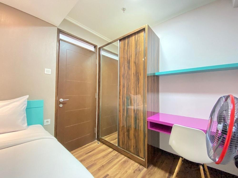 Modern & Cozy 2BR at Gateway Pasteur Apartment