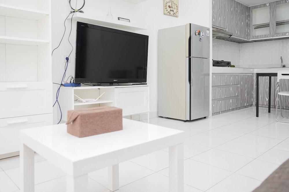 Modern Comfy 2BR Casa De Parco Apartment