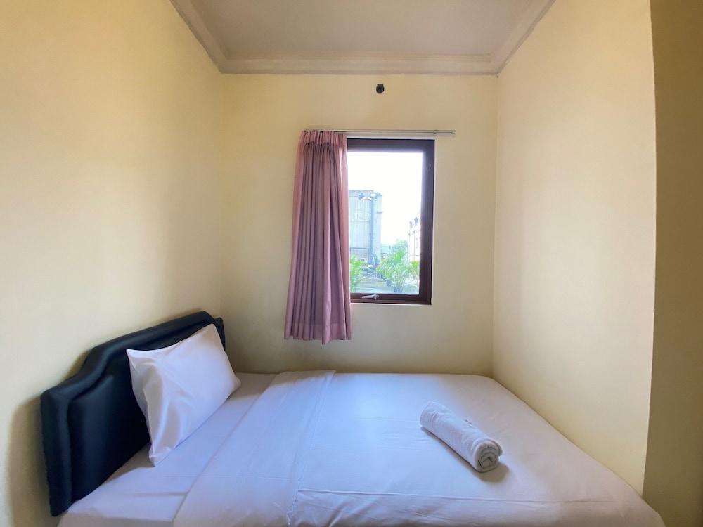 Simply 2BR at Majesty Apartment