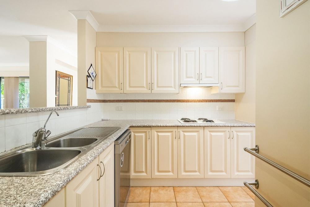 Breather 2/44 Beachside Way