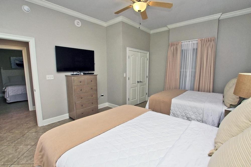 Phoenix Orange Beach 2004