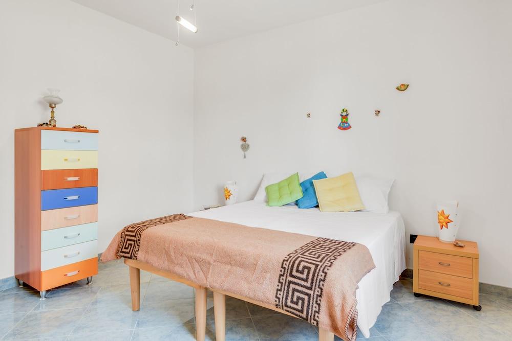 Lovely Apartment with Sea View Terrace