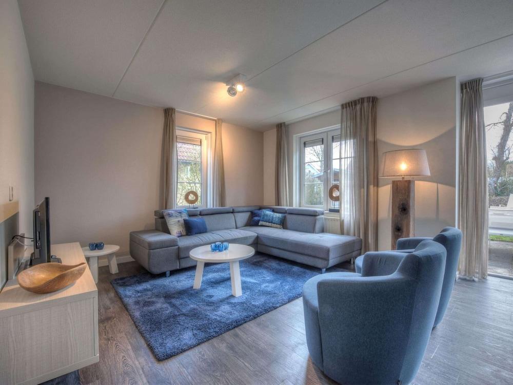 Relaxing Villa by the Dunes