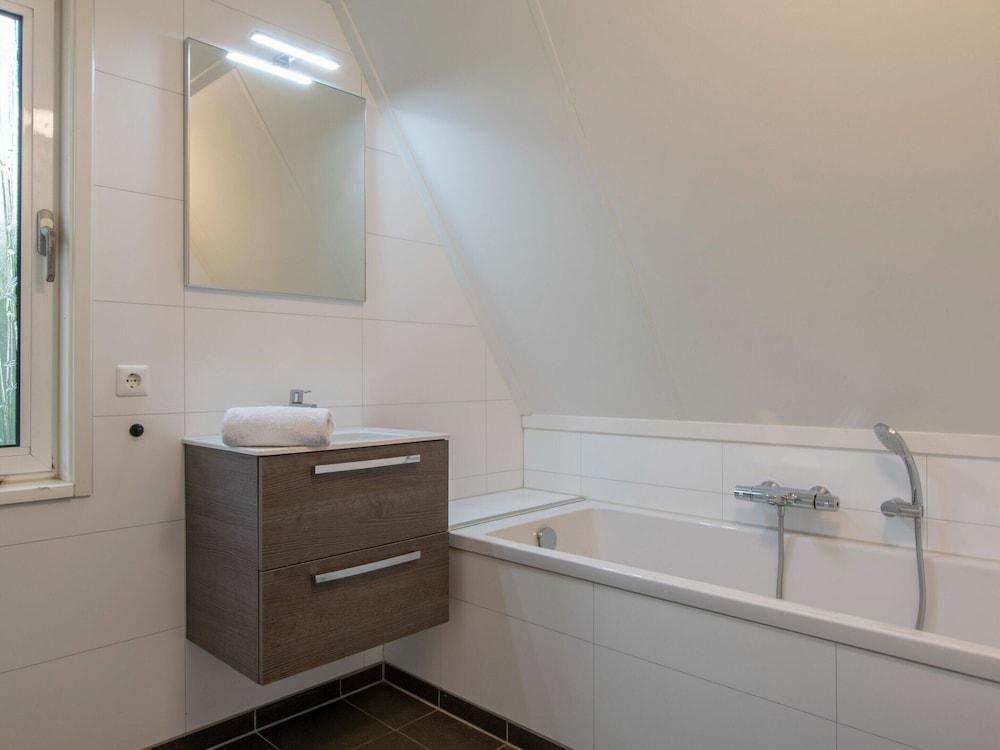 Cozy Woodland Getaway