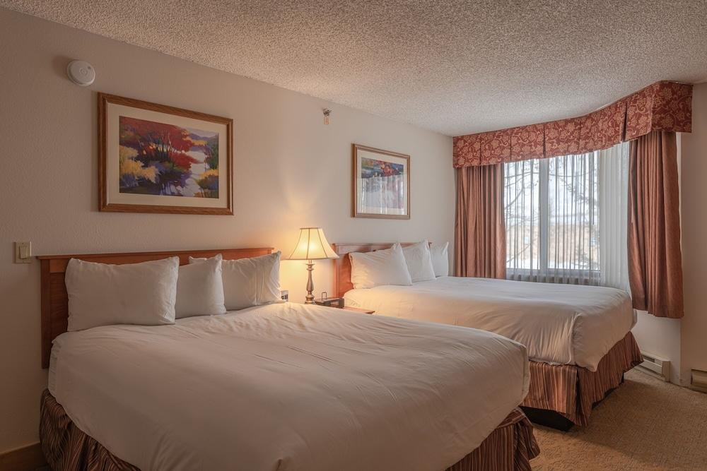 Grand Lodge 1-Bedroom Condo with 3 Queens & Close to Everything 1 Condo - No Cleaning Fee! by RedAwning