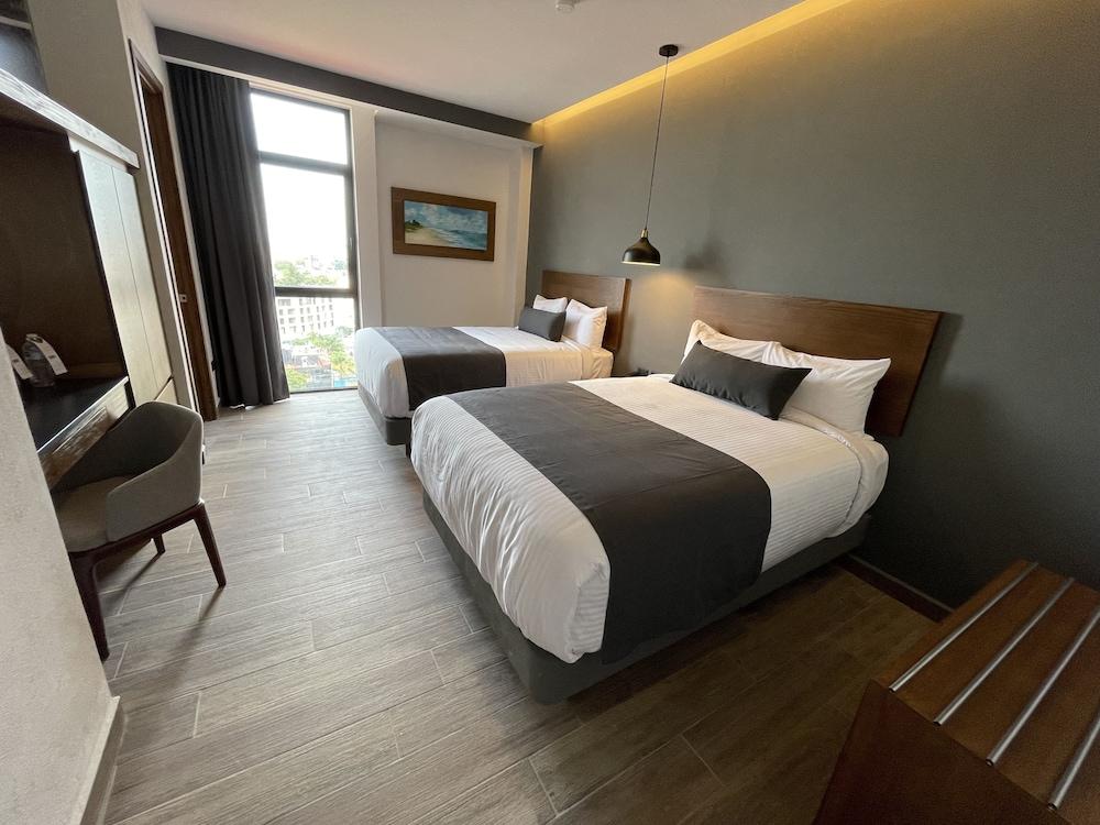 Gumont Guadalajara López Mateos - Minerva