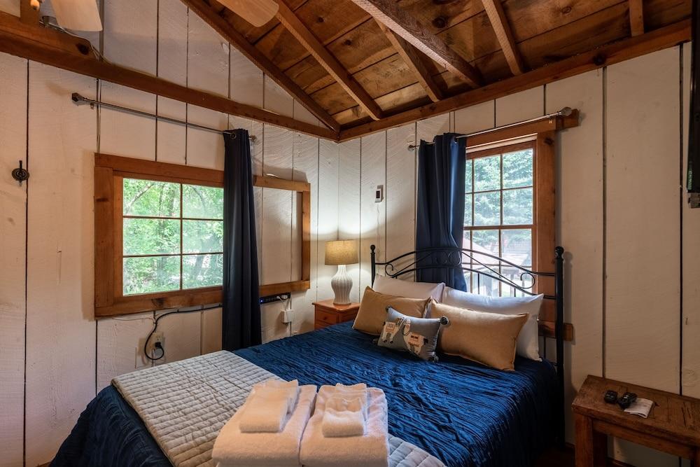 Rocky Mountain Cottage