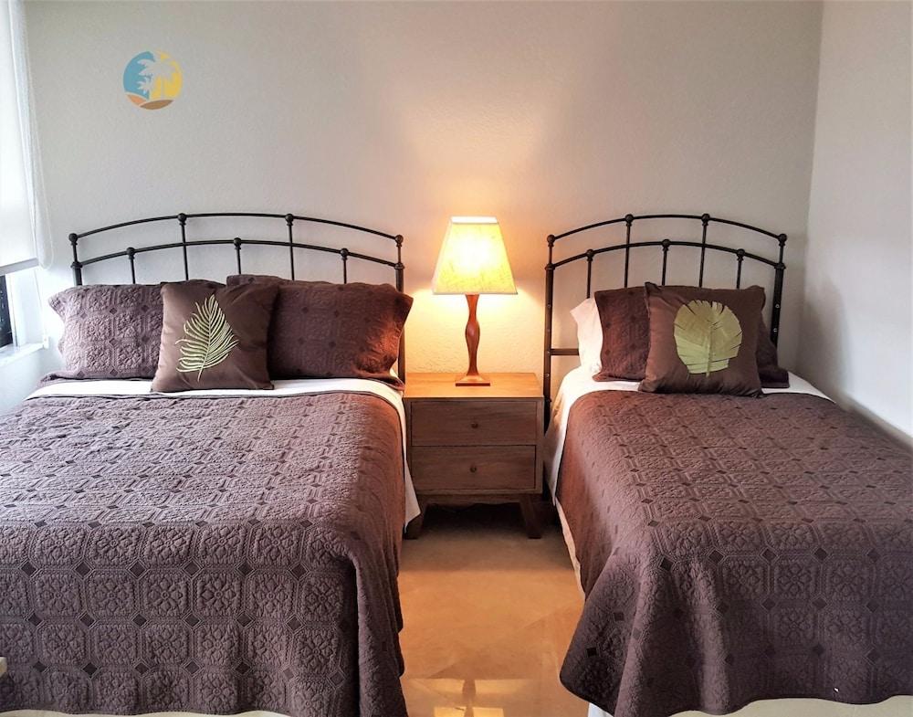 Alexander 510 2 Bedroom Apts by RedAwning