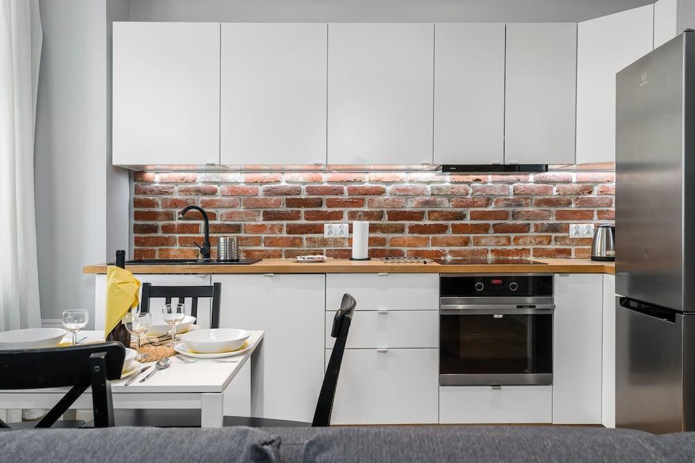 Two Bedroom Apartment Garbary by Renters