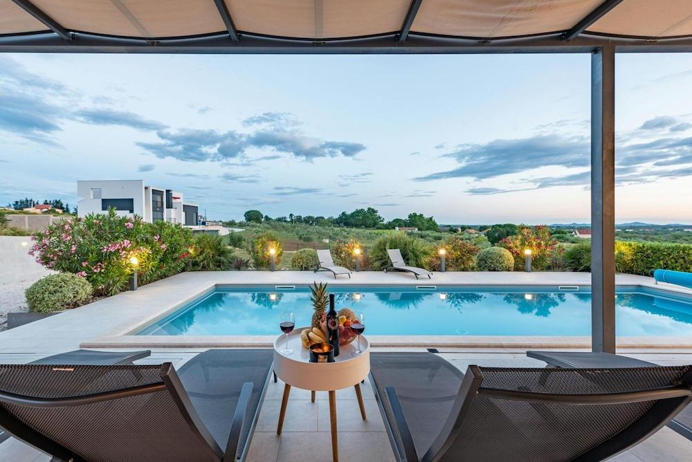 Villa Descansa in Dracevac Ninski