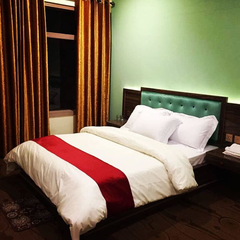 Northern Sapphire Hunza