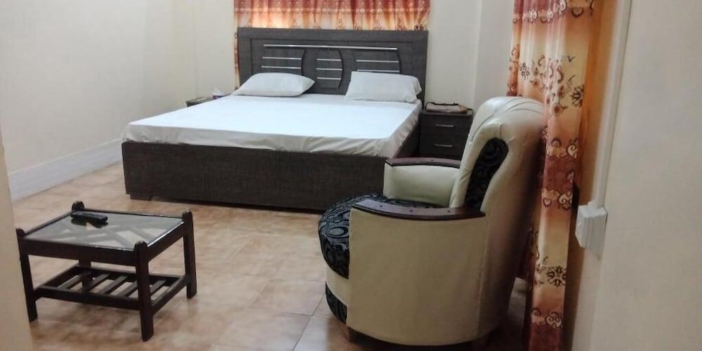 Autobahn Guest house