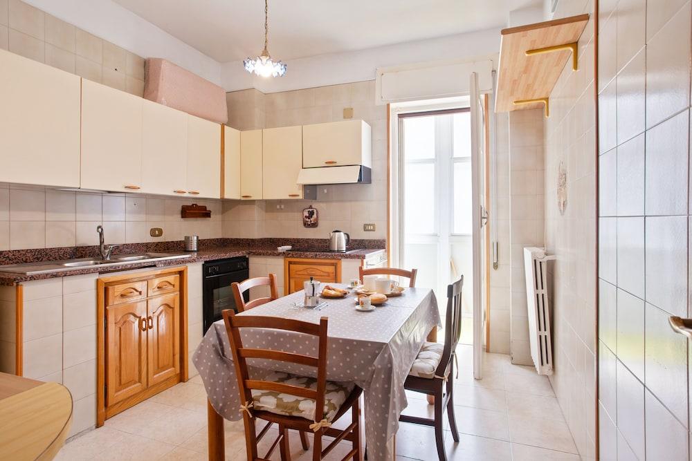 Pane & Pomodoro Beach Roomy Flat